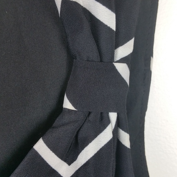 AT Loft Black White Chevron Sleeveless Dress 2 EUC - Picture 5 of 7